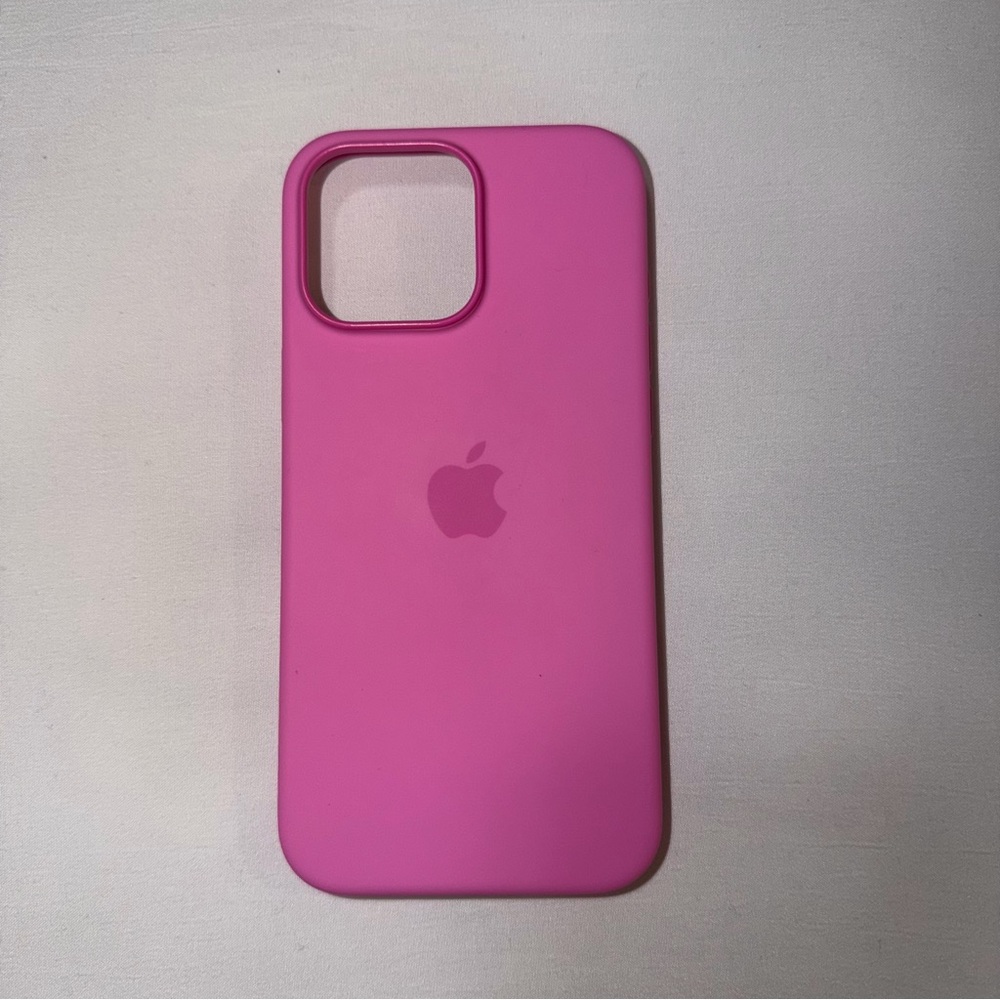 Apple Vibrant Pink Silicone Case IPhone 16 pro max